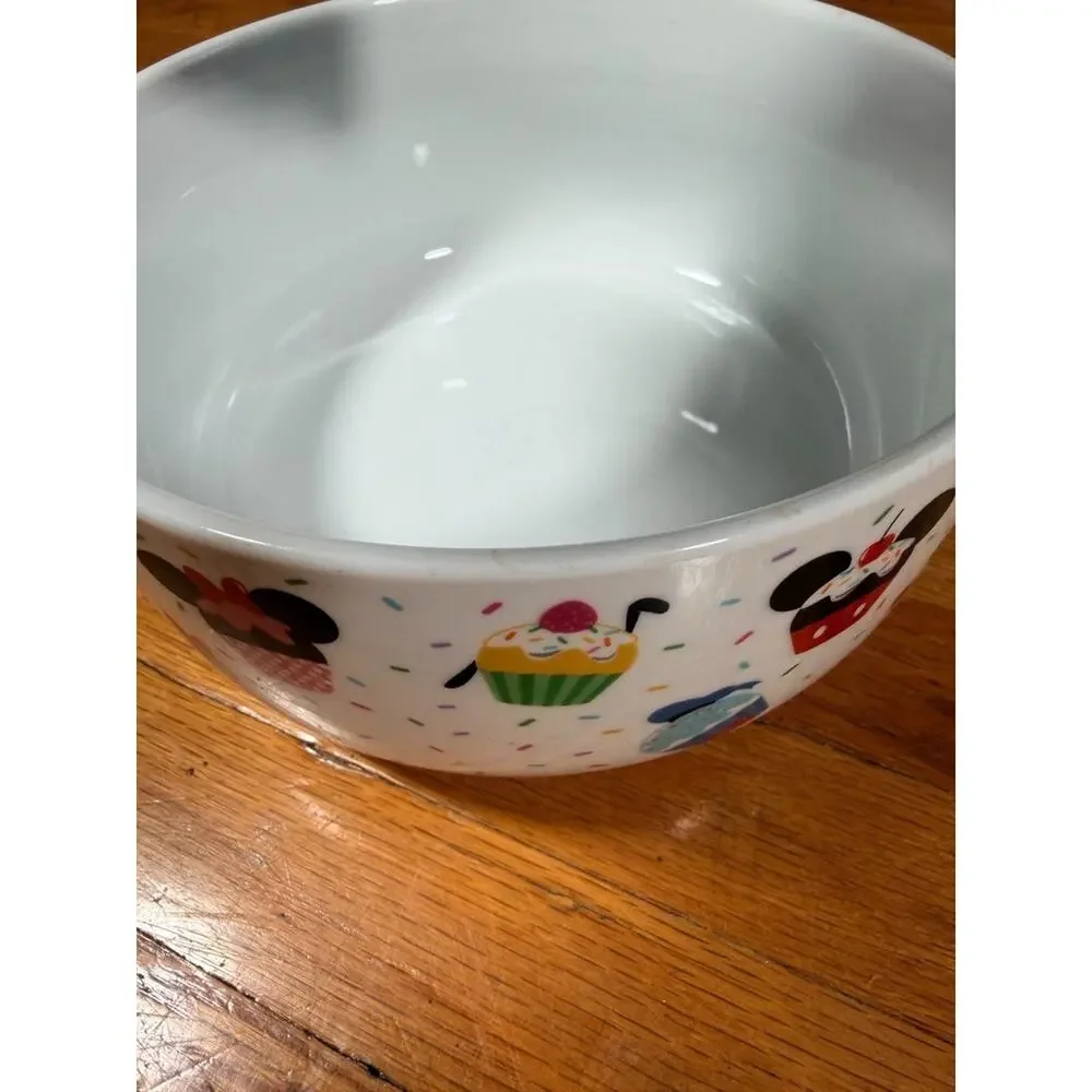 Disney Mickey & Minnie Cupcake Ceramic Bowl with Vented Lid Zrike Brands